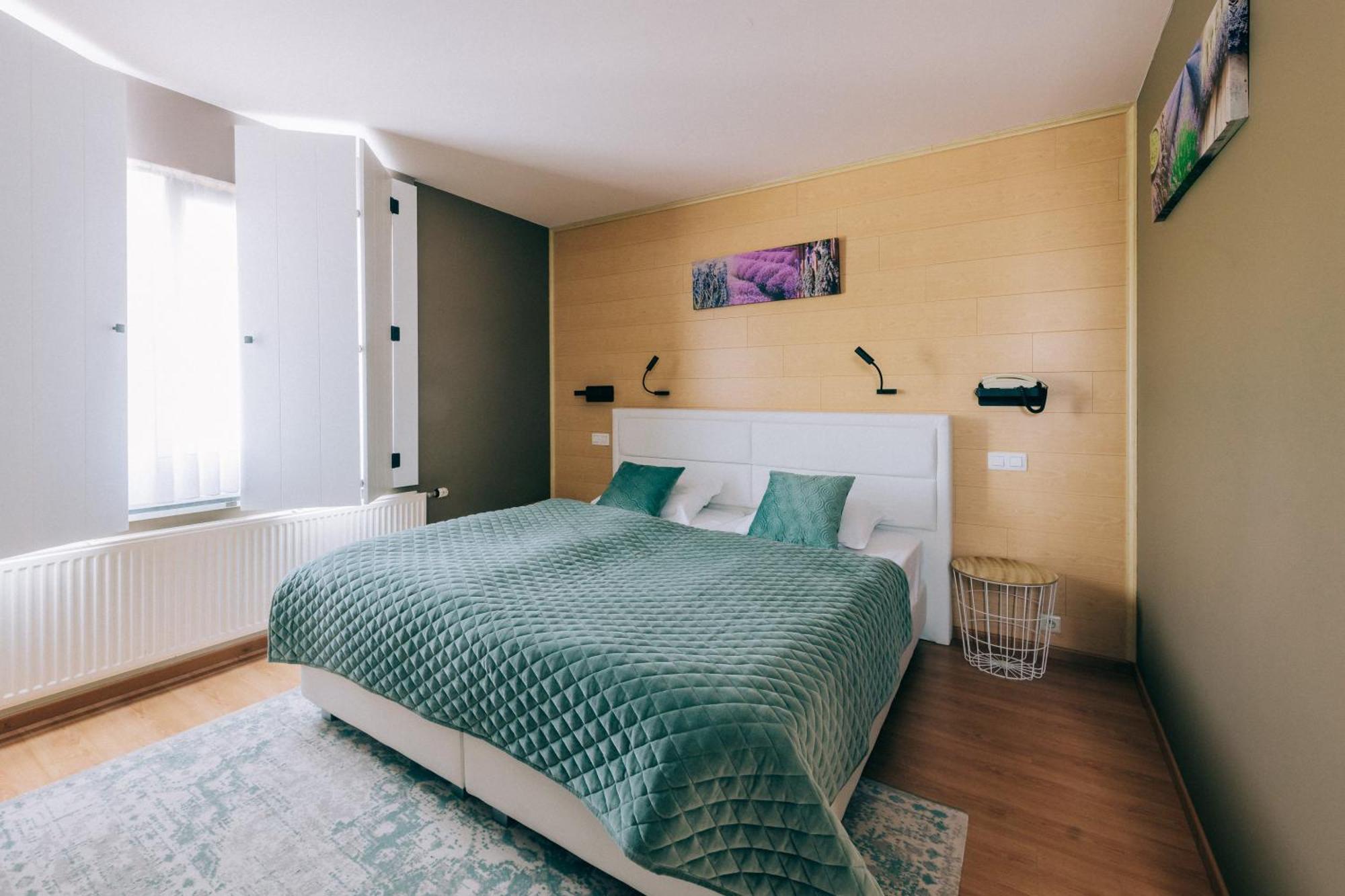 נינובה Hotel De Kalvaar מראה חיצוני תמונה